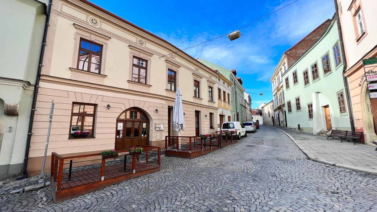 Penzion U Radnice , Byt 5 Znojmo Ngoại thất bức ảnh